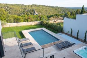 Léonore ROUX - Roux